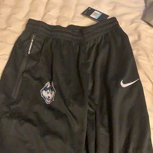 Uconn pants